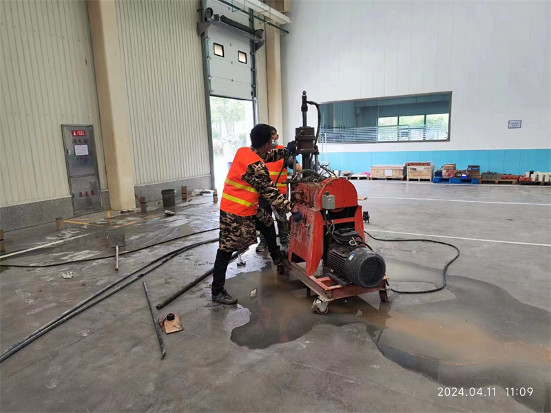 茂县厂房地面下沉塌陷注浆加固施工